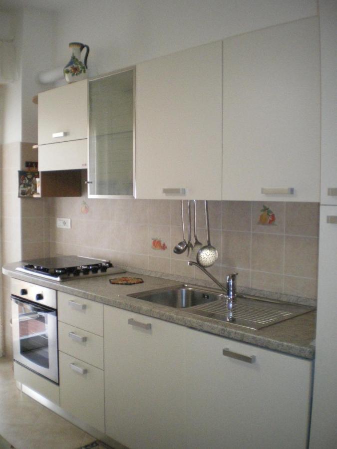 Poppy Apartment Леванто Екстериор снимка
