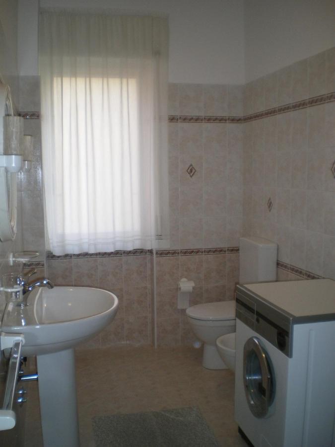 Poppy Apartment Леванто Екстериор снимка